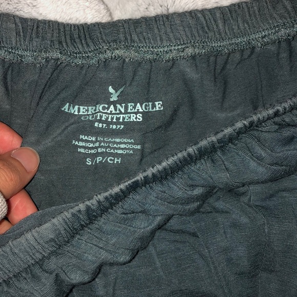 off the shoulder a&e top - Picture 2 of 3